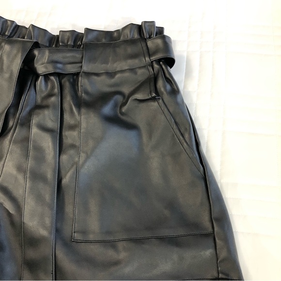 NWOT- VICI Matte Finish Pocketed Faux Leather Tie Shorts. Size L - Picture 5 of 15